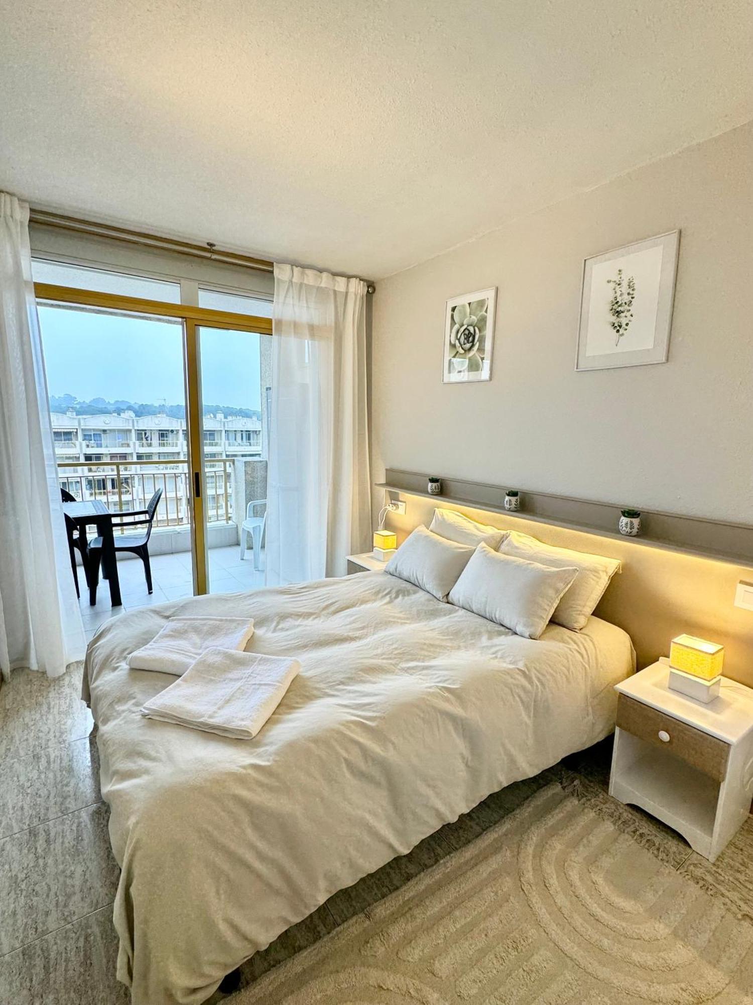 Apartment Completo Junto A La Playa